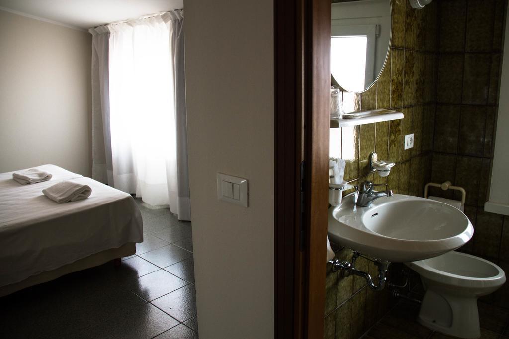 איסאו Hotel Arianna חדר תמונה